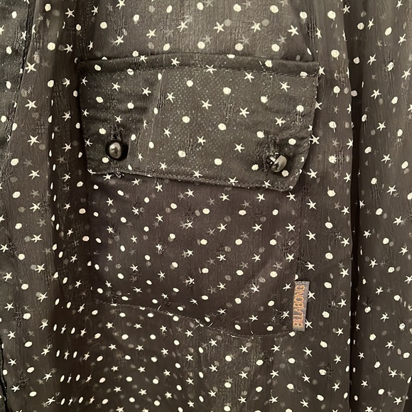 Billabong Black 3/4 sleeve blouse - Picture 2 of 4